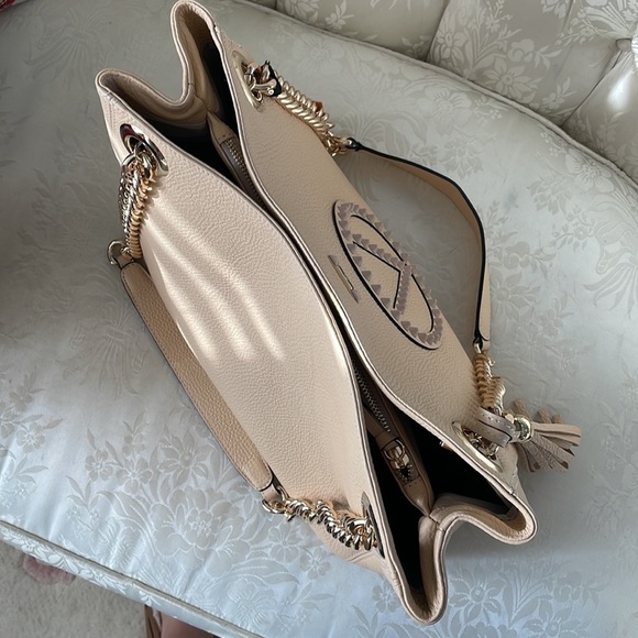 Brand New Valentino Luisa Rock Leather Chain Shoulder Bag Creamy Mousse Studded - Picture 12 of 16